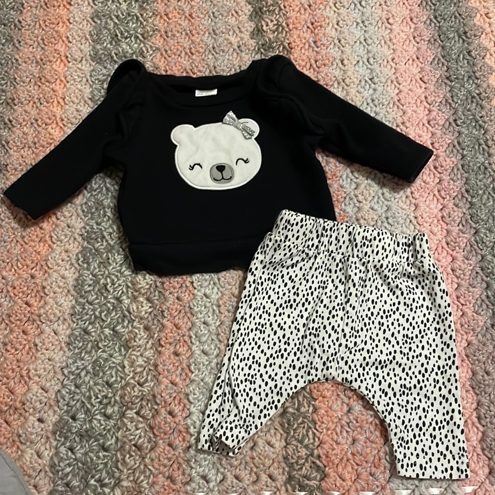 Carter’s Matching Set